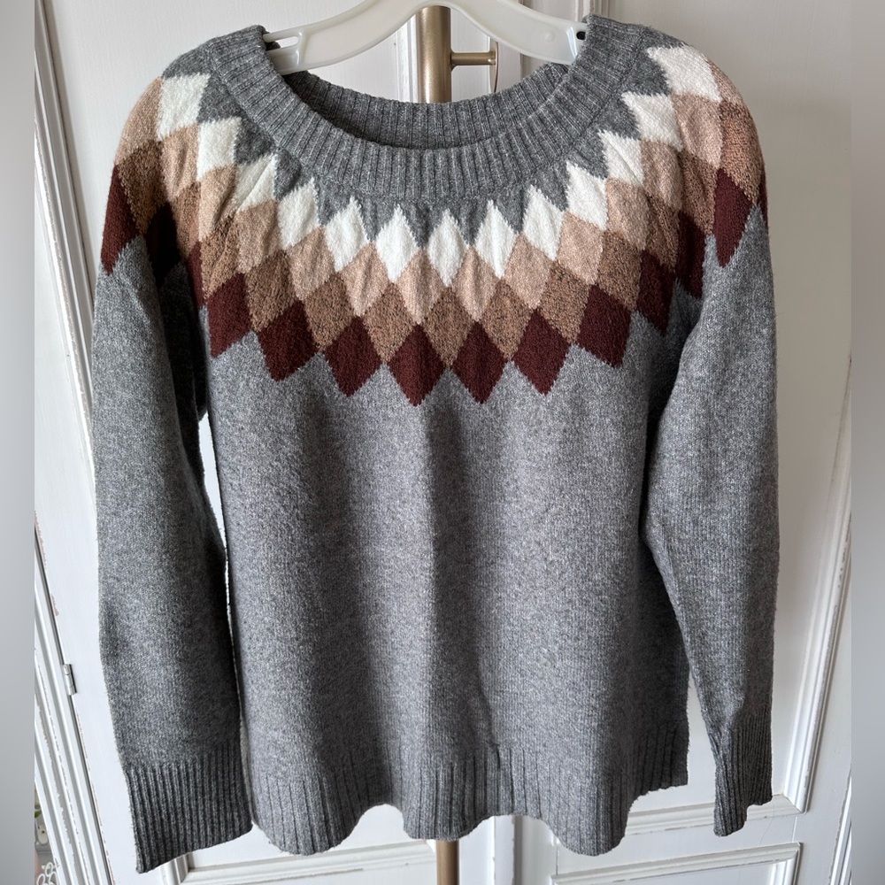 Gray Argyle Pattern Sweater - image 1